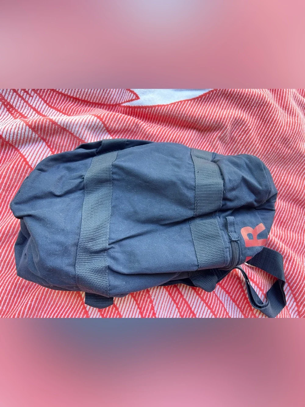 Tommy Hilfiger Small Duffel/Gym Bag